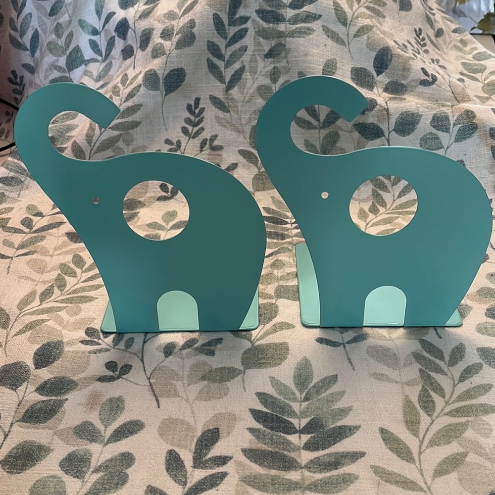 Metal Elephant Bookends